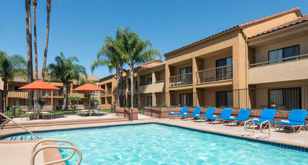 Courtyard Anaheim Buena Park Hotel Exterior foto